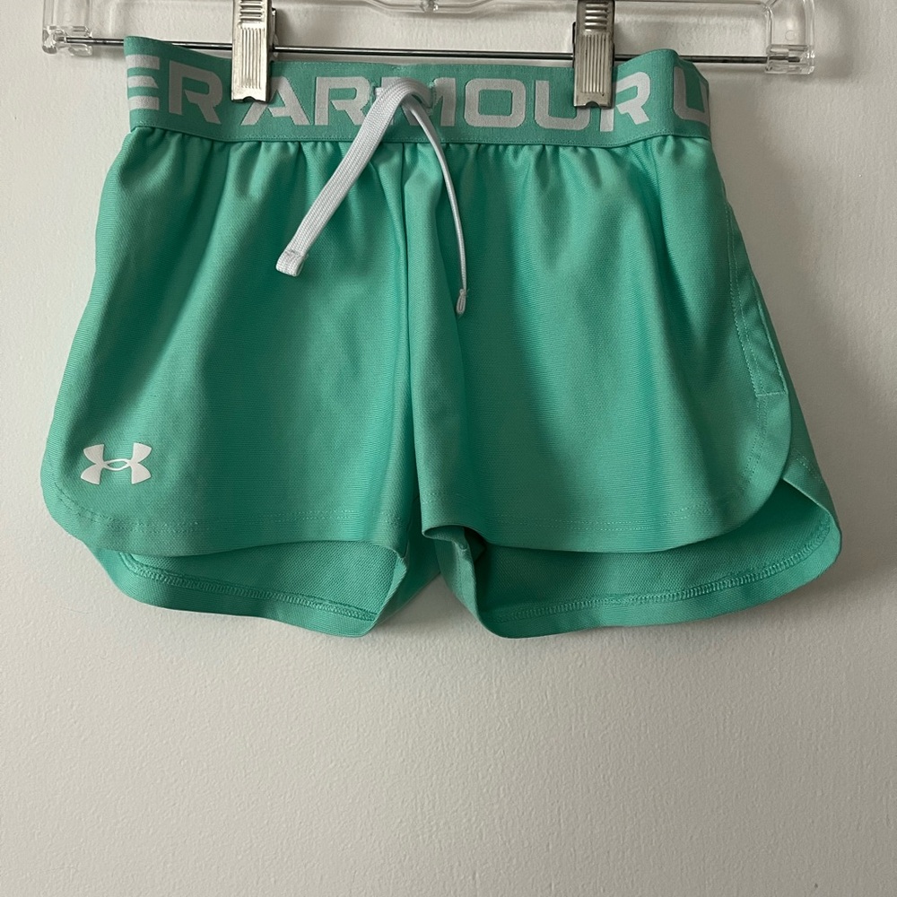 Under Armour Girl’s Green Shorts - Sm